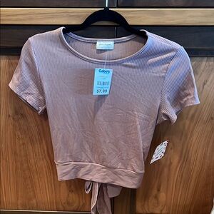 Free Kisses Pink Crop Tee